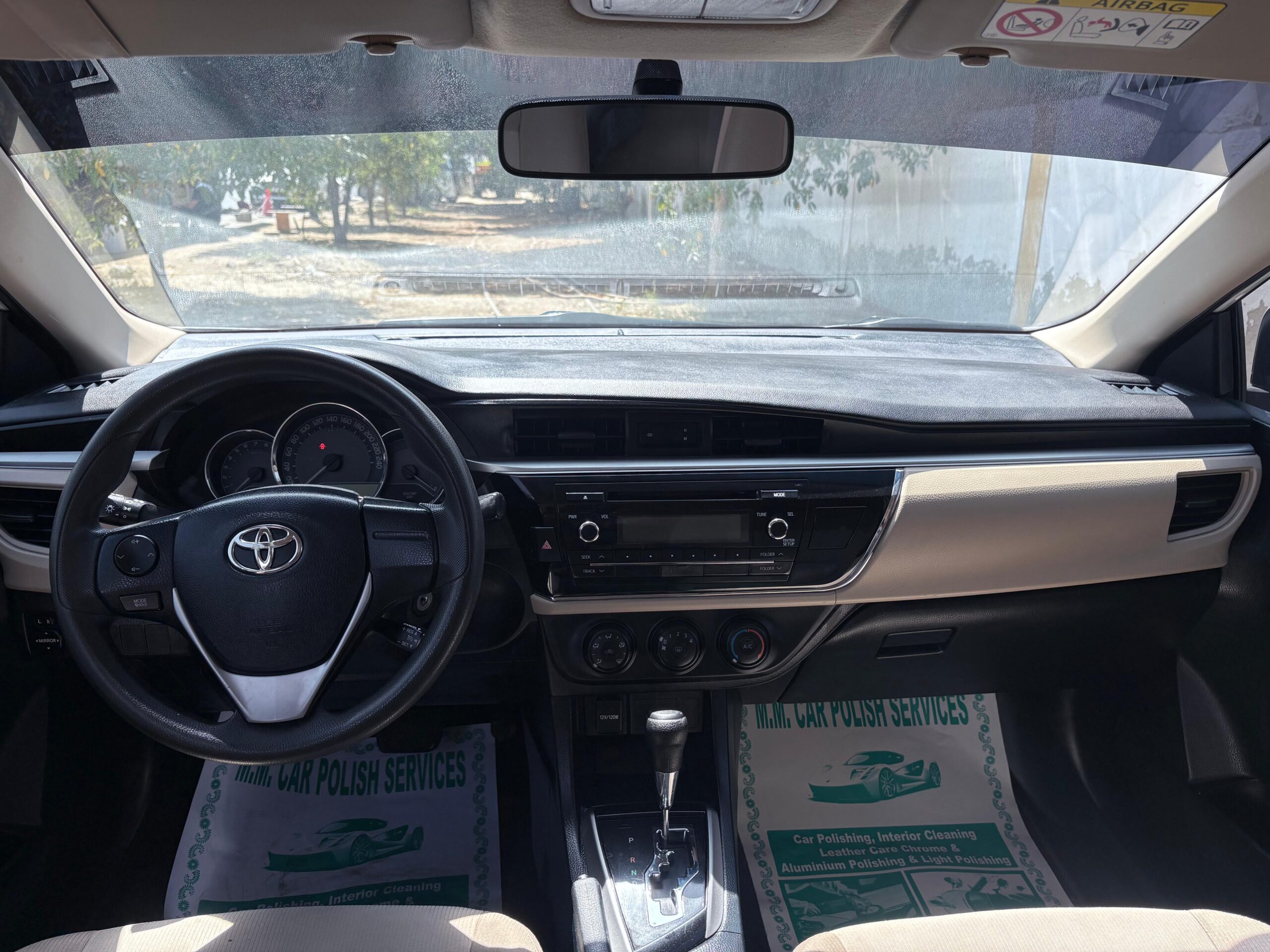 toyota-corolla-2015-dashboard
